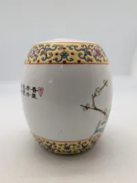 Kinesisk Famille Rose porcelænsvase med fugle- og blomstermotiv