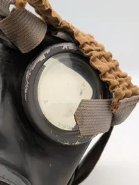 Tysk M38 Gasmaske med Metalbeholder, mærket bwz 44