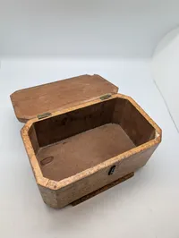 Tysk Art Deco træskrin med indlagt hagekors WW2