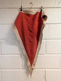  WW2 fanevimpel med broderet tekst "Trods alt"