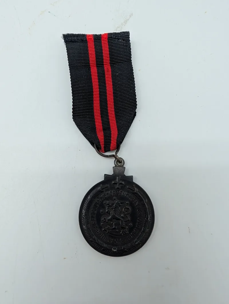 Finsk Vinterkrigsmedalje 1939-1940 med sværd på båndet For udenlandske krigsfrivillige 