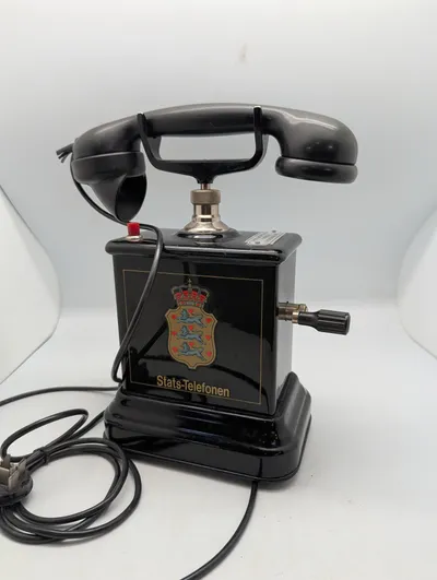Antik Stats-Telefonen bordtelefon med håndsving og rigsvåben