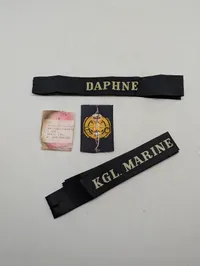 Dansk Søværn Lot: Daphne og Kgl. Marine Huebånd samt Nationalkokarde