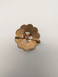 No. 44 Smykker Gold-Tone Stud Earrings and Filigree Brooch Set