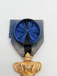 Belgisk Leopold II Orden, Officerskors i forgyldt metal
