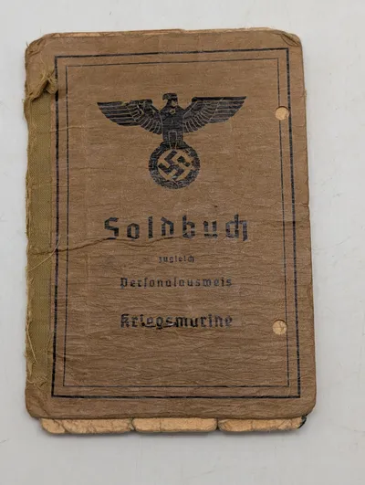 Tysk Kriegsmarine Soldbuch og Wehrmachtsführerschein til Werner Nippes