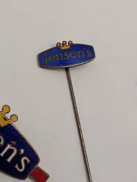 Jensen's Fine Foods emalje manchetknapper, slipsenål og broche sæt