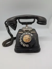 Antik Mickey Mouse Drejeskivetelefon i Sort Metal