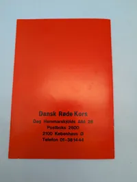 Dansk Røde Kors dokumentpakke vedrørende dekorationer og emblemer, 1981