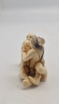 Antik JAPANESE HAND CARVED EROTIC NETSUKE FIGURES EDO / MEIJI PERIODE 