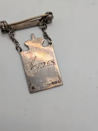 Georg Jensen Kongemærke i Sterling Sølv og Emalje, 1870-1940