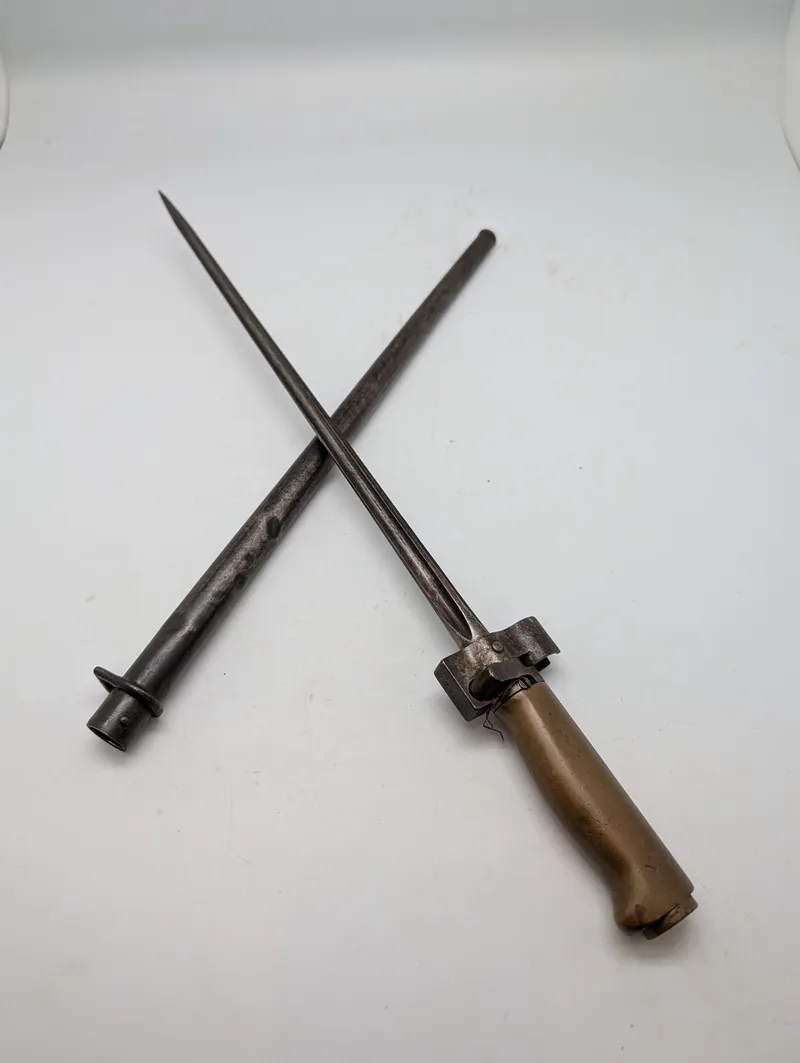 Fransk Model 1886 Lebel Bajonet med Messinggreb og Skede