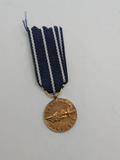 Finnish Continuation War Commemorative Medal 1941-1945 Miniture 