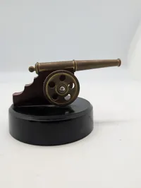 Vintage Messing Kanon Model på Bakelit Base