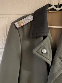 Østtysk NVA Officer Overfrakke med Skulderstropper