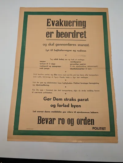Dansk WWII Evakueringsplakat fra Politiet, "Evakuering er beordret"