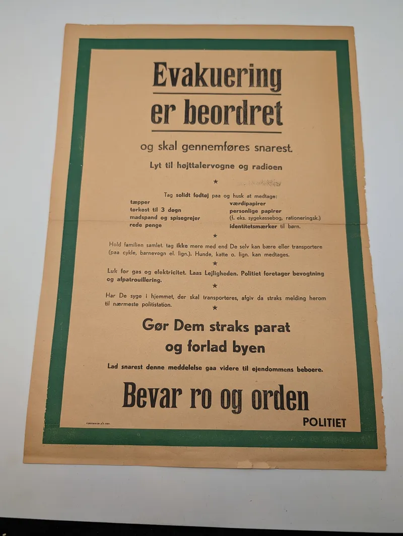 Dansk WWII Evakueringsplakat fra Politiet, "Evakuering er beordret"