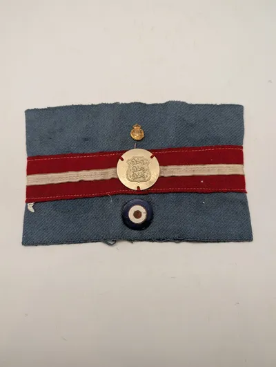 Dansk Modstandsbevægelse Armbind med Emblemer af Brigade typen