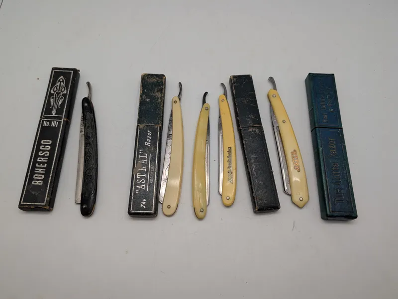 Samling af 5 antikke barberknive fra Bohersgo, Astral og Gotta