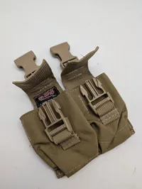 Militær Dobbelt Magasinlomme i Coyote Brown med Spænder