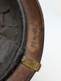  Pickelhaube hjelm med messingørn og hagerem