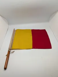 Dansk Militær Signalflag med Træskaft - Venstre H